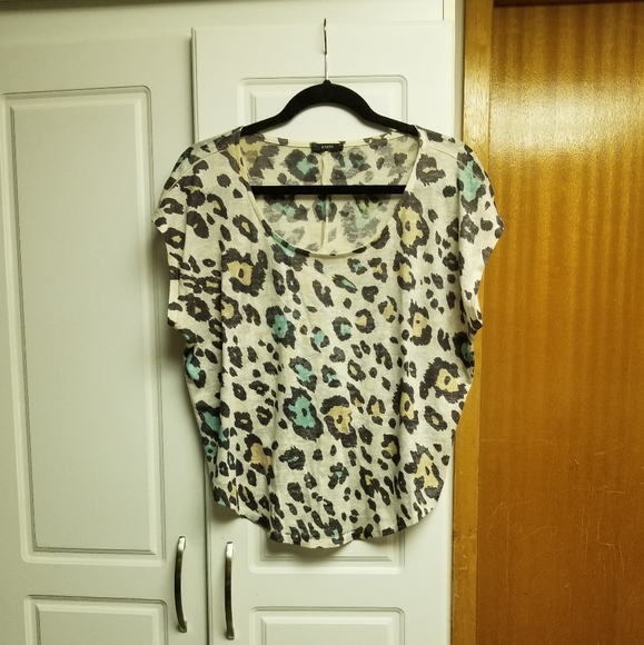 🍭Enti leopard print short served top - Picture 5 of 6